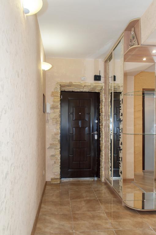 Kvartirkoff Na Obolonskom 40 Kiev Ngoại thất bức ảnh